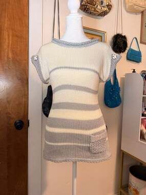 Cartise Ivory Gray Striped Knit Sweater Top Coastal Grandma Preppy Small